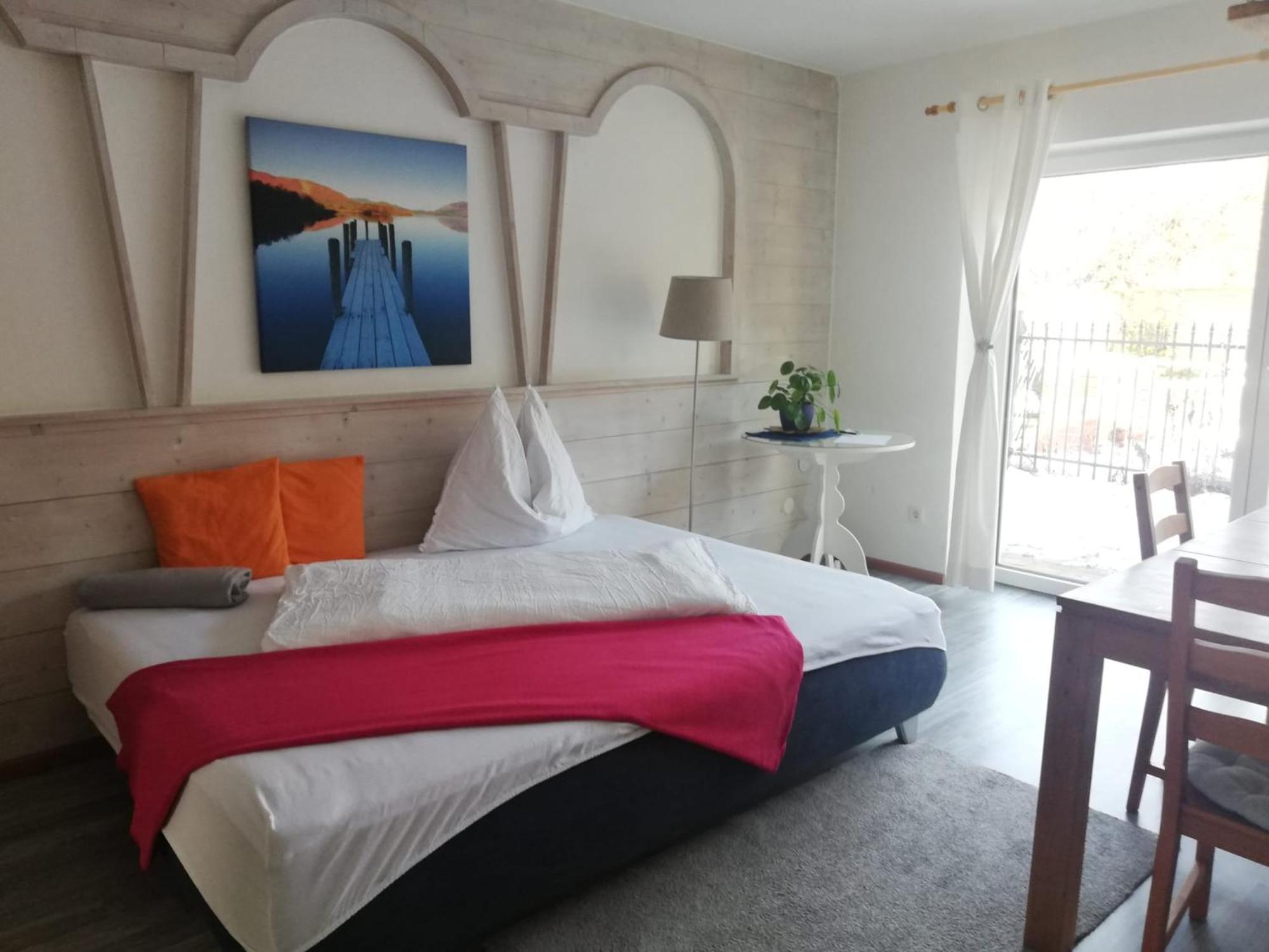 Stylish & Spacious Apartment With Patio Stams Eksteriør bilde